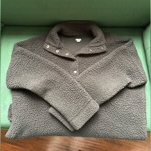 Aerie Cozy Black Fleece Pullover Sweatshirt With Pockets and Snap Closures